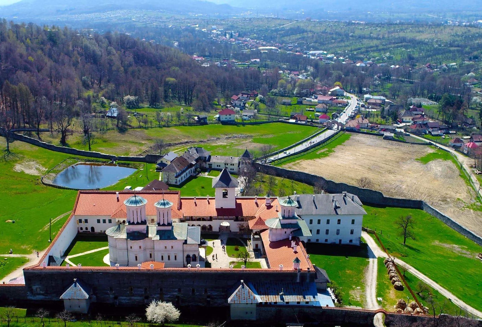 FB02534E-DC64-4854-AF82-FE1C5A068E62