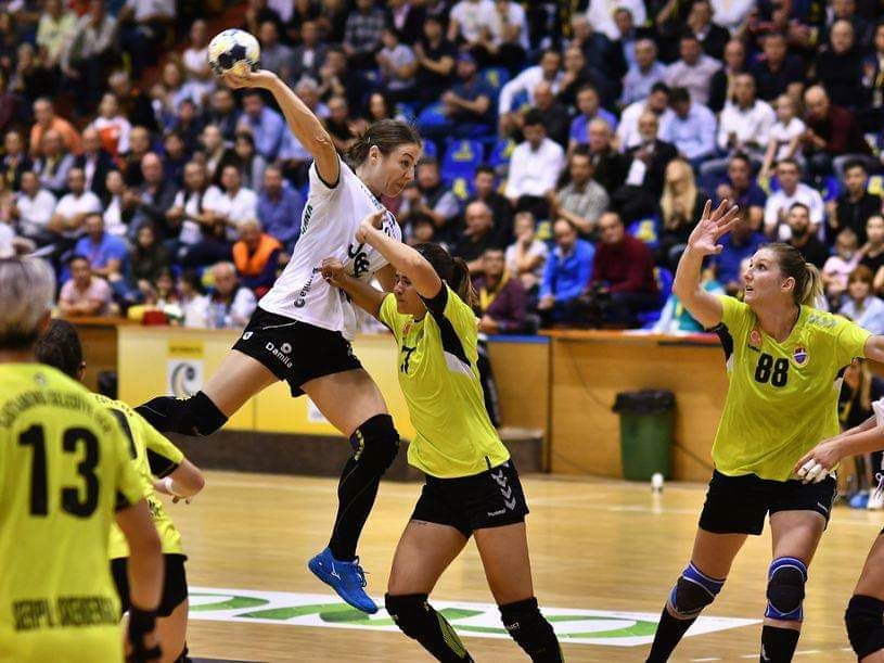 8953EE70-DA31-4FEA-A225-DC6666412104