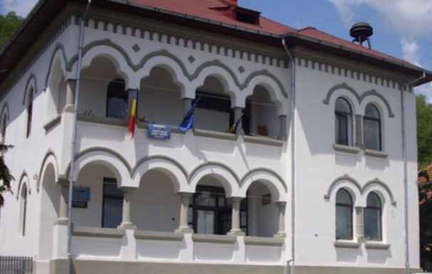 CC2A7EF7-8ACB-4CDA-B16E-8E5465127690