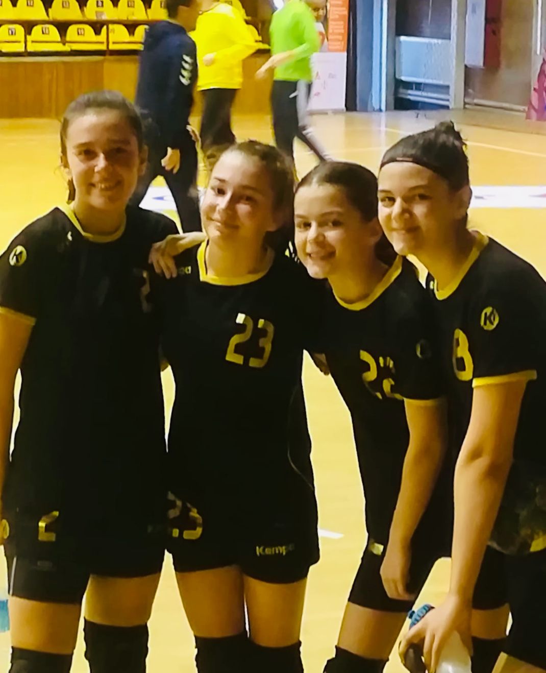 F40D7864-D27E-4DE0-A685-B582C7E36E99