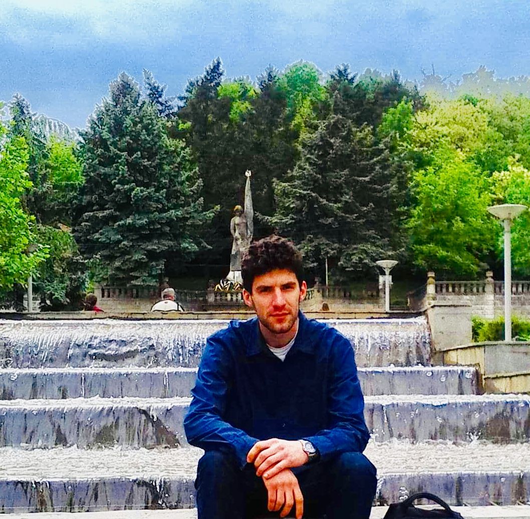 11A37324-B9B7-42B0-AF04-DE5CE0CB0A4B