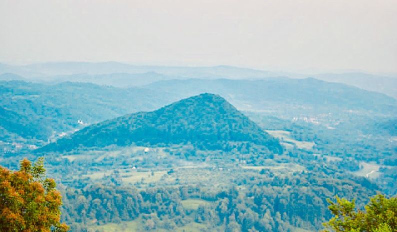 98DD7A50-A92E-40D8-8344-9BB85603D6B9