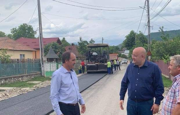 FCD7ACBE-818E-486C-B539-236A67193775