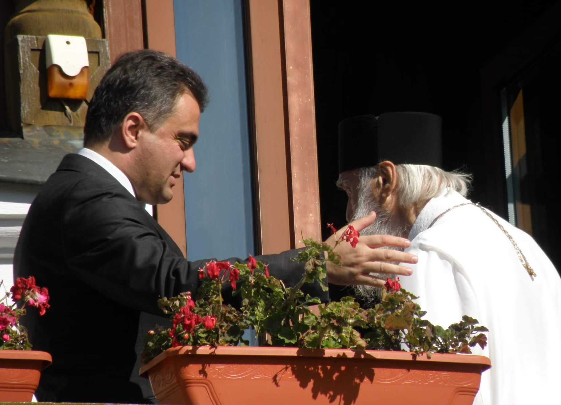 1274E51B-85DA-4DE9-A459-76F4E6D650B5