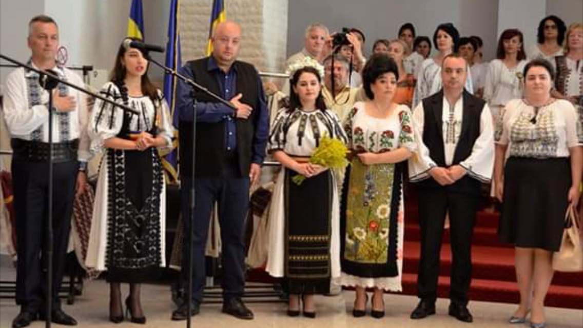 D5E72904-A0AF-469E-A5F6-D659A7085A38