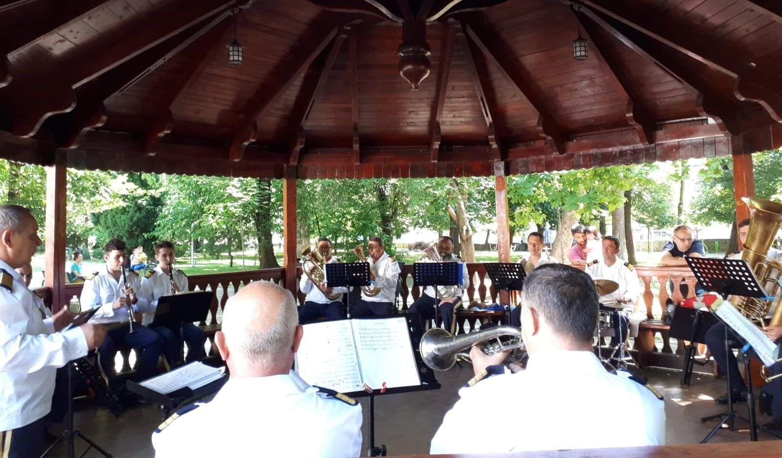 73447A51-317B-4270-A0CB-C94709F6631F