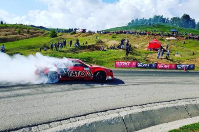 99F50BE1-6C17-4684-945F-AD78E892520A