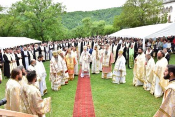 C07E6548-2180-4009-AE49-A67336175B5E