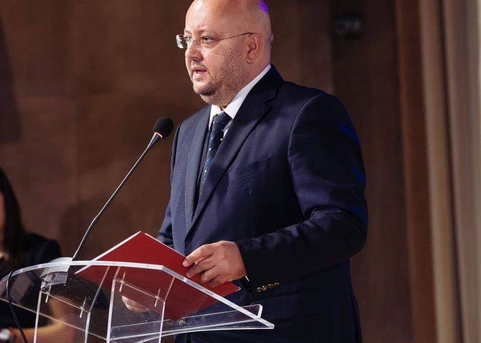 3118A83C-DF50-41B9-A25B-94E702551289