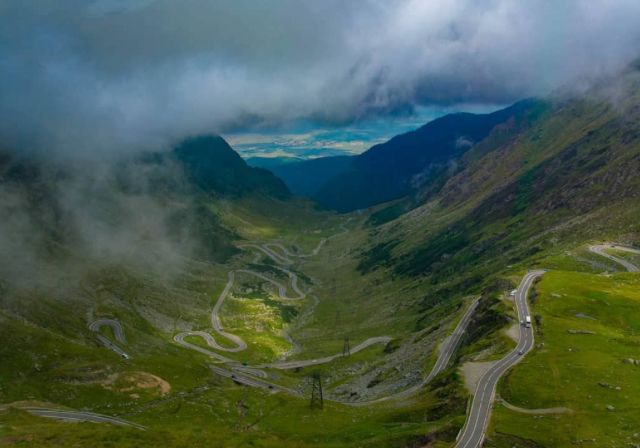 9E9BFC50-071A-42B6-AC17-1B92FF0A4B08