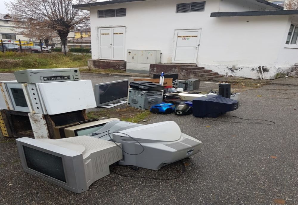 Râmnicenii s-au implicat în campania de colectare a deşeurilor electrice şi electronice