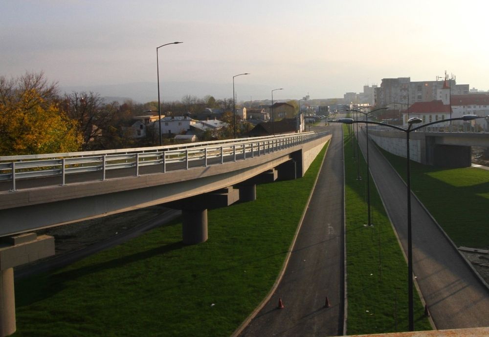 De vineri se circulă pe bretelele de legătură !