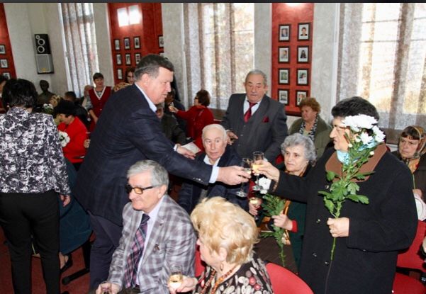 2E0D8D8D-BBA6-4A7E-AB62-CDEBDA1591DA