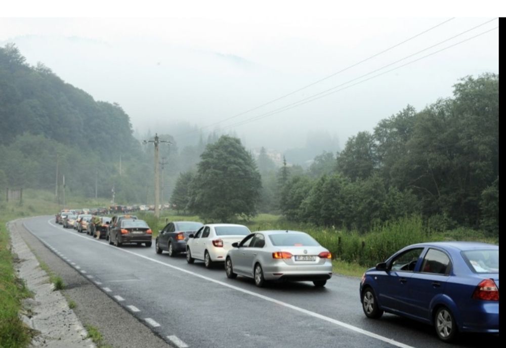 Traficul rutier a revenit la valori normale, pe DN 1, spre munte