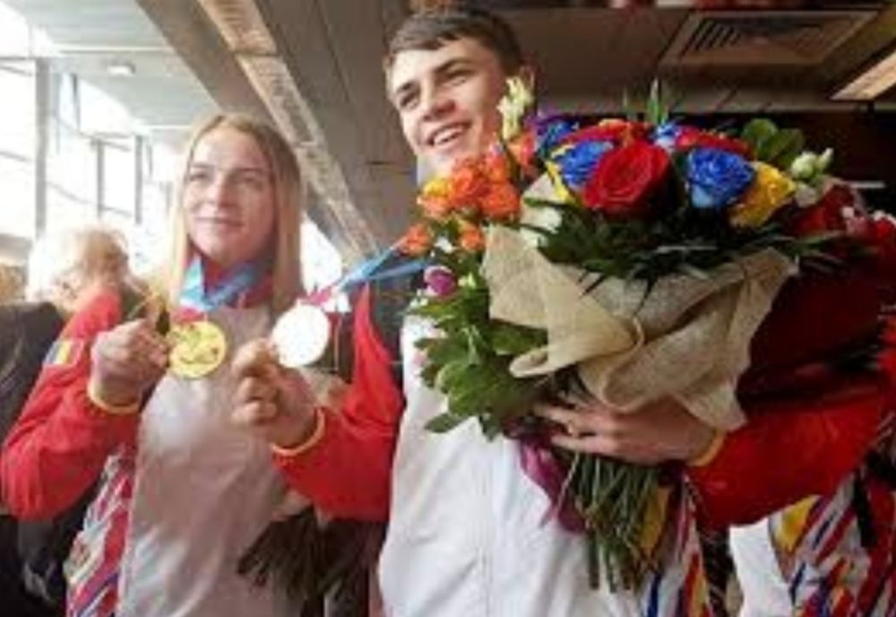 Campionii olimpici s-au întors acasă! „Voi dormi cu medalia sub pernă”