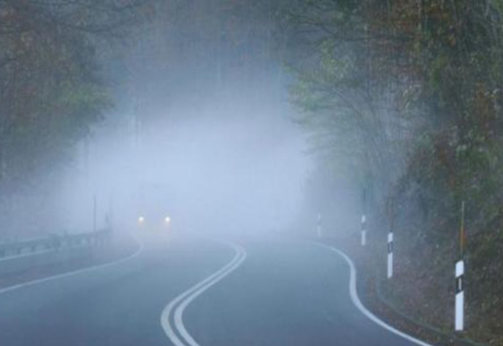 Ceață densă, trafic îngreunat, în mai multe zone ale țării