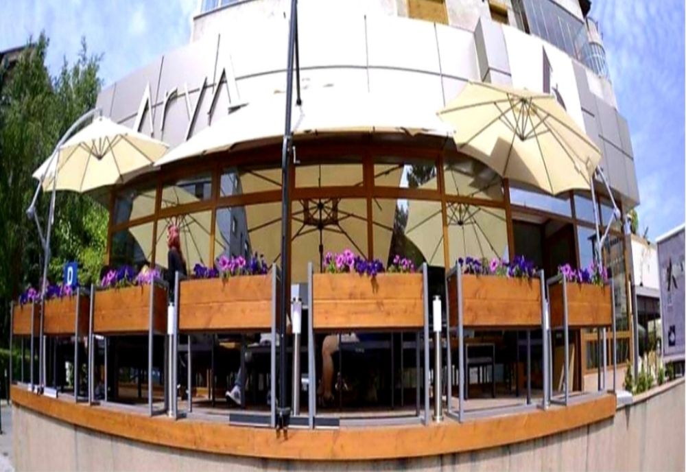 O seară ca în filme astăzi la Arya în Râmnicu Vâlcea. Premii, surprize pentru doamne și teatru