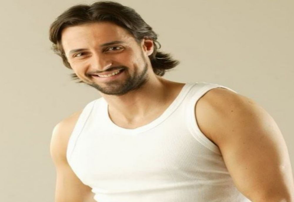 Maestru al echitației, actorul Denis Ștefan continuă călătoria începută din iubire pentru oameni și cai