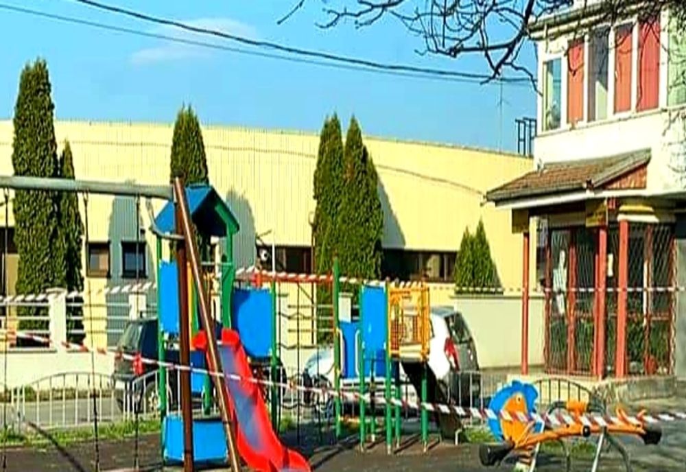 Parcurile, locurile de joacă, picnic şi alte spaţii de relaxare din Râmnic, închise