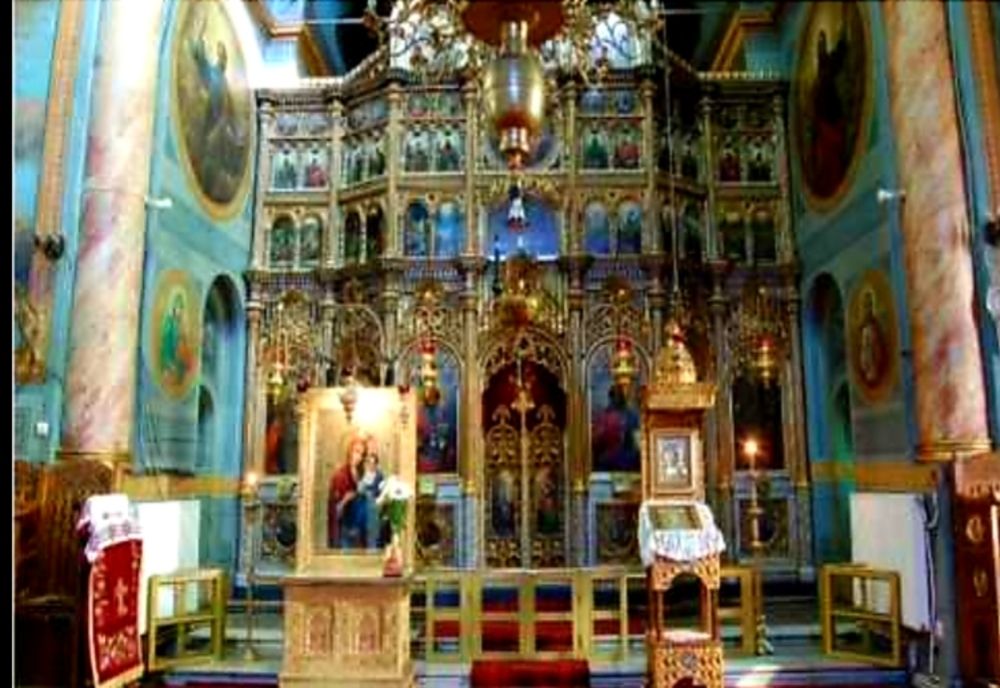 Arhiepiscopia Râmnicului a oferit alimente mamelor din Centrul familial Troianu, familiilor cu nevoi speciale și persoanelor vârstnice