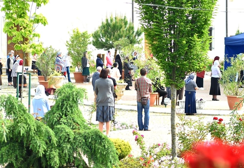 Prima slujbă la Arhiepiscopia Râmnicului în stare de alertă