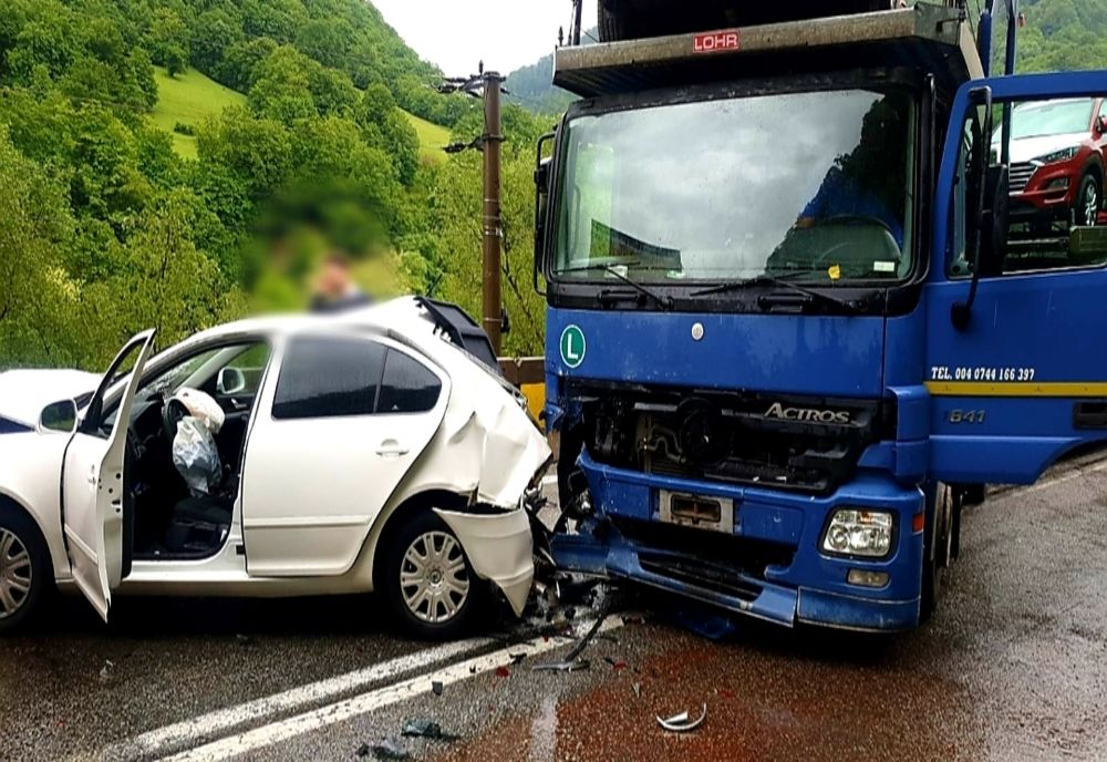 Trafic blocat total pe DN 7