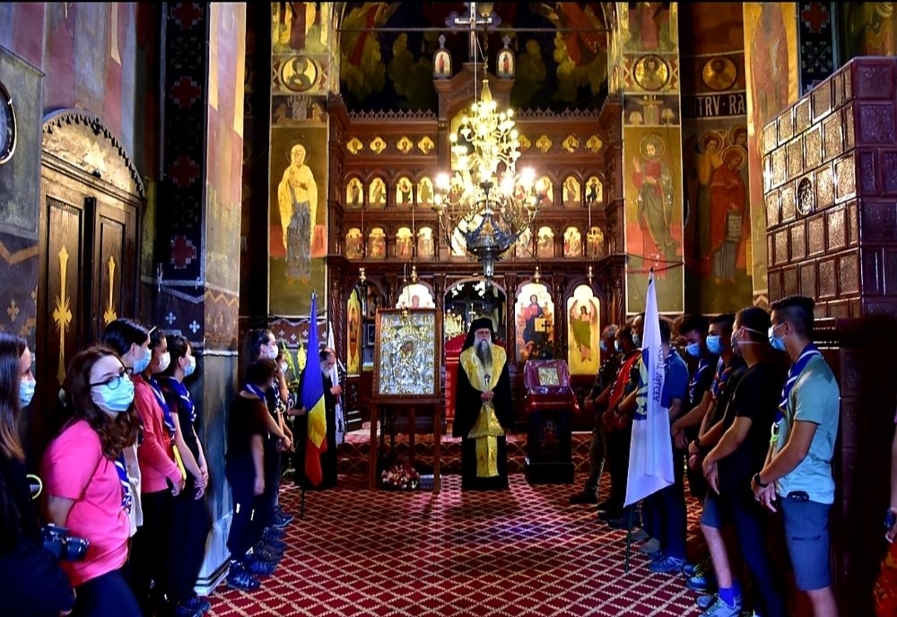 Drumul Mănăstirilor, urmat de cercetașii vâlceni