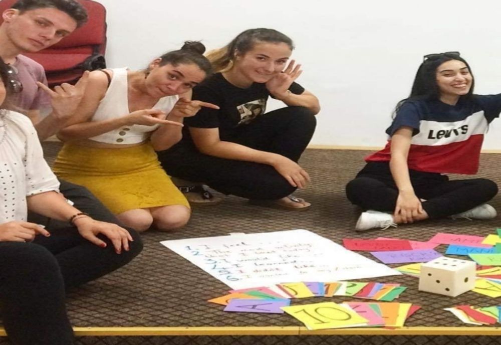 Voluntari pentru societate