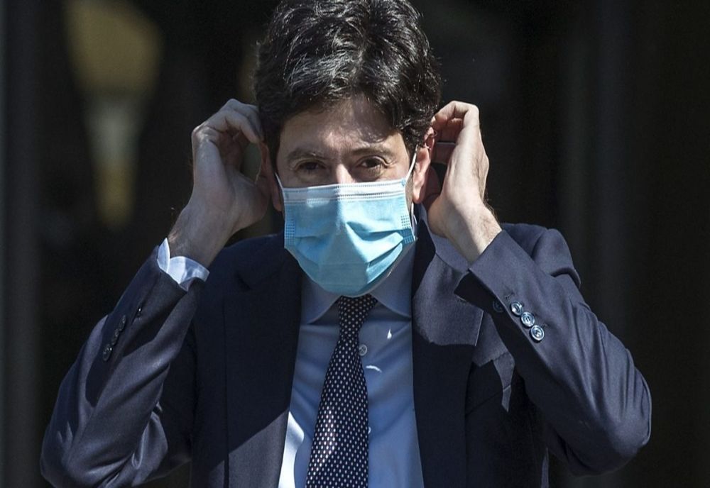 Italia impune carantina de 14 zile persoanelor care vin din România