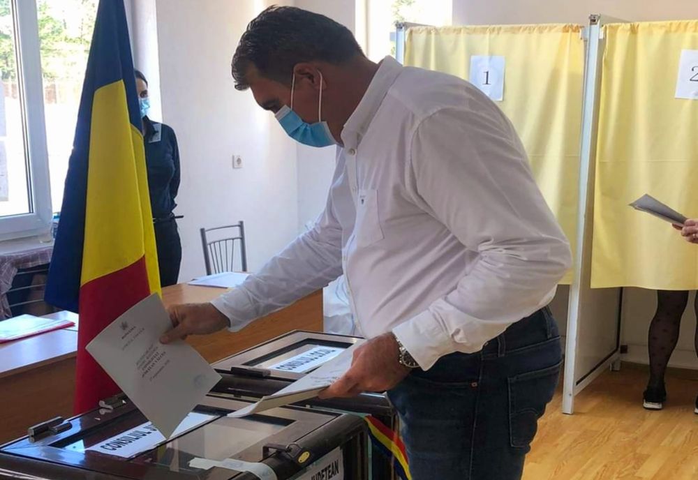 Virgil Pîrvulescu: Ieșiți la vot pentru voi, pentru copiii voștri!