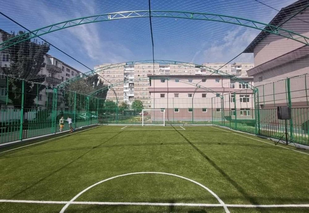 Teren de sport lângă Grădiniţa Ostroveni 2