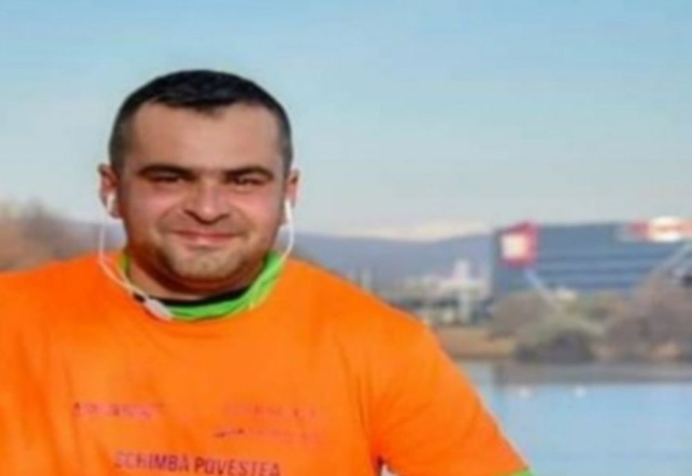 Plutonierul Valentin Gîrteajă, absolvent al  Școlii Militare Drăgășani, aleargă pentru semeni