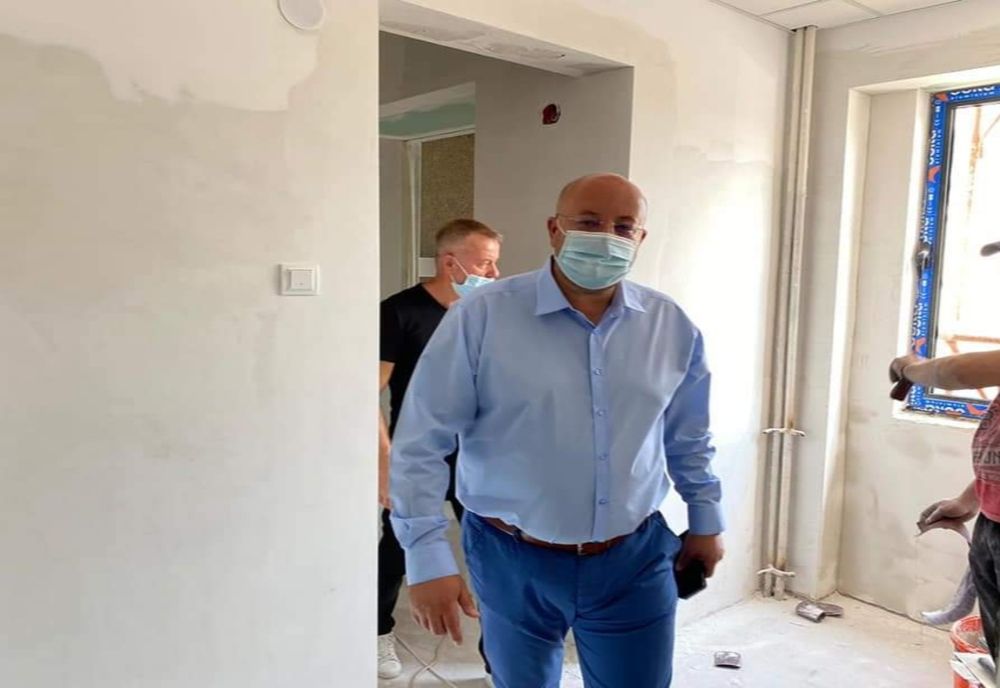 Lucrările de modernizare de la sediul Policlinicii cu Plată din Ramnicu Valcea, la final