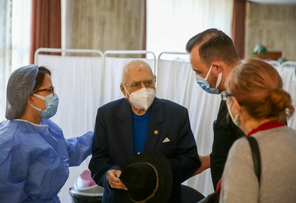 Dinu Săraru s-a vaccinat impotriva COVID-19