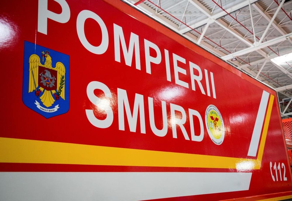 Trei persoane, printre care doi copii, rănite într-un accident rutier în Râmnicu Vâlcea. Doi copii printre răniţi