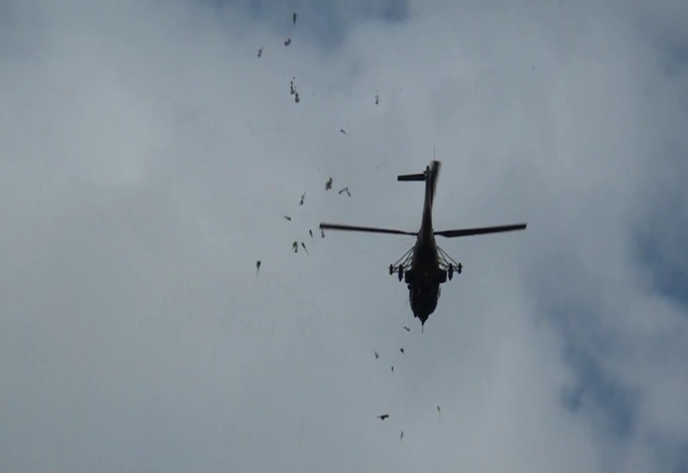 Bărbat din Băile Olăneşti, care a plecat să culeagă ciuperci, căutat cu elicopterul