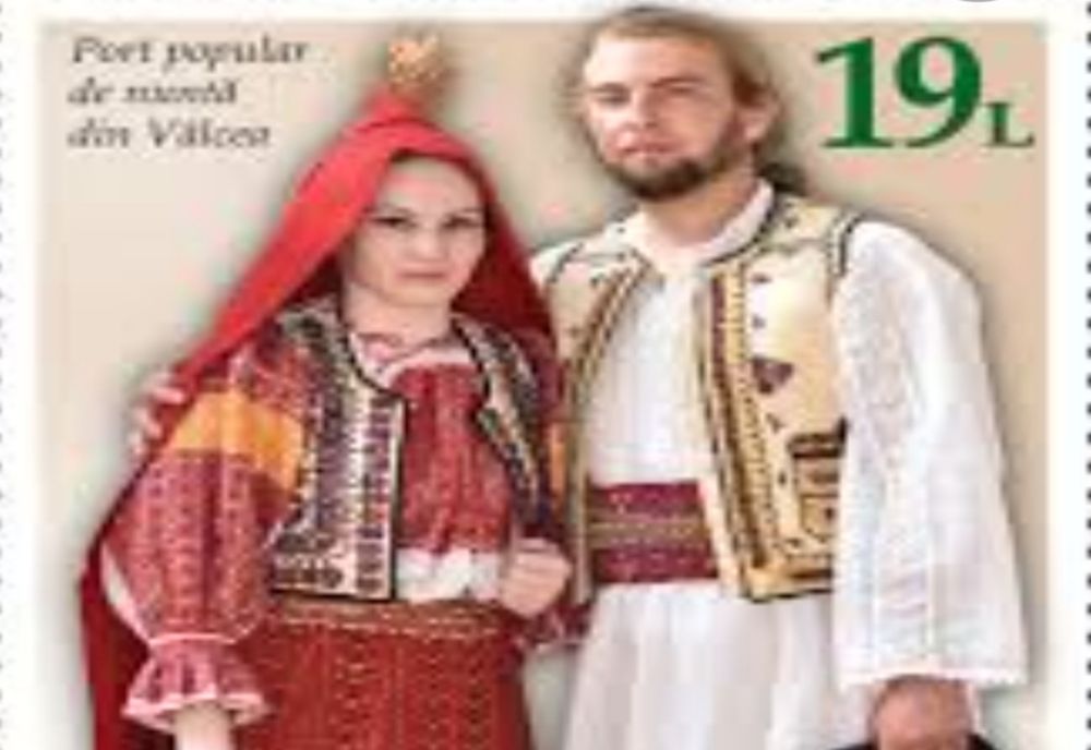 Unul dintre cele mai frumoase costume de nuntă, din Vâlcea, ilustrat pe marcă poștală