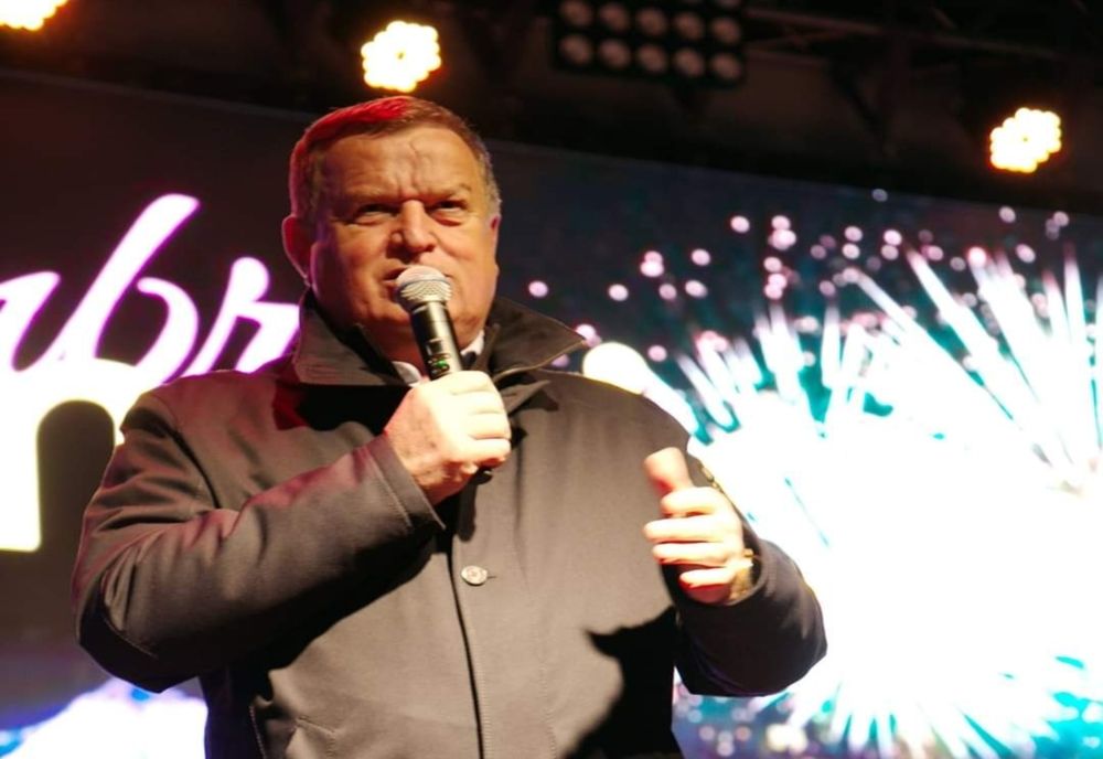 Spectacol, daruri și concert de colinde duminica seara în centrul Râmnicului