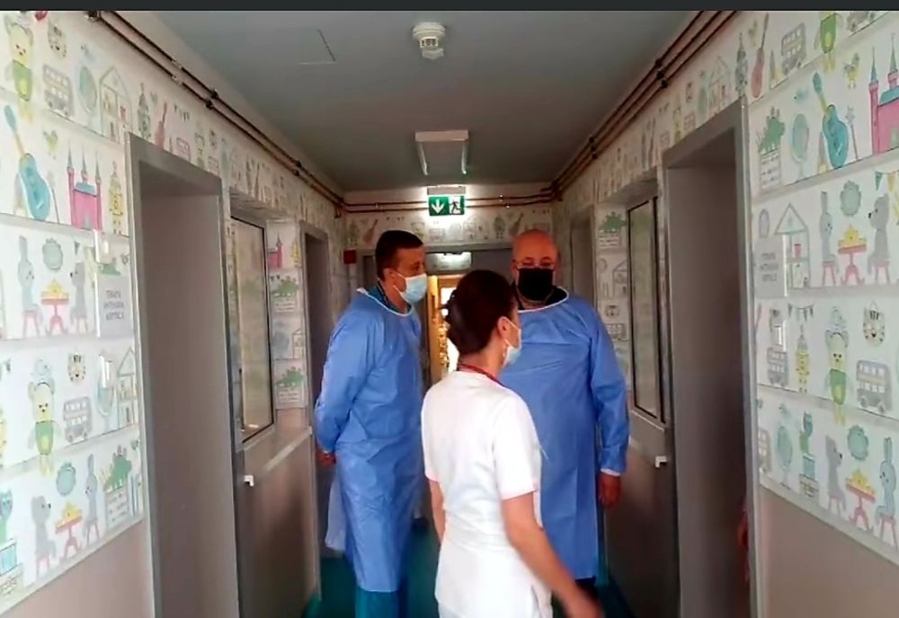 Un ecograf performant la Secția de Neonatologie a maternității din Râmnicu Vâlcea