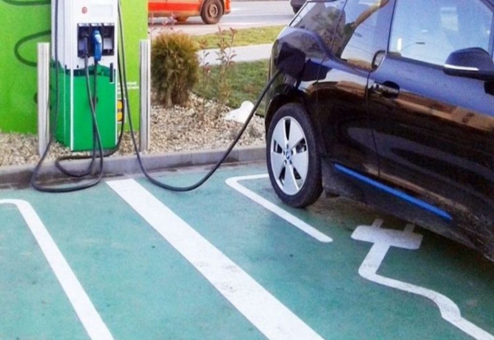 Începând de astăzi în trafic vor circula mașini cu numere de înmatriculare verzi