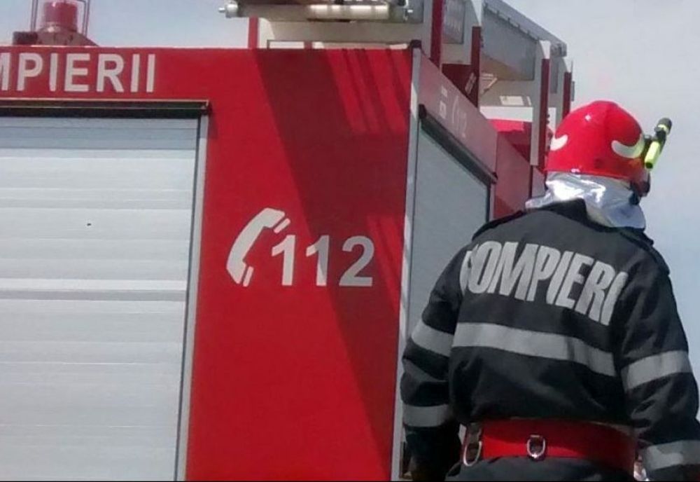 Explozie urmată de incendiu cu degajări mari de fum, la Rafinăria Petromidia. Planul roșu de intervenție a fost activat