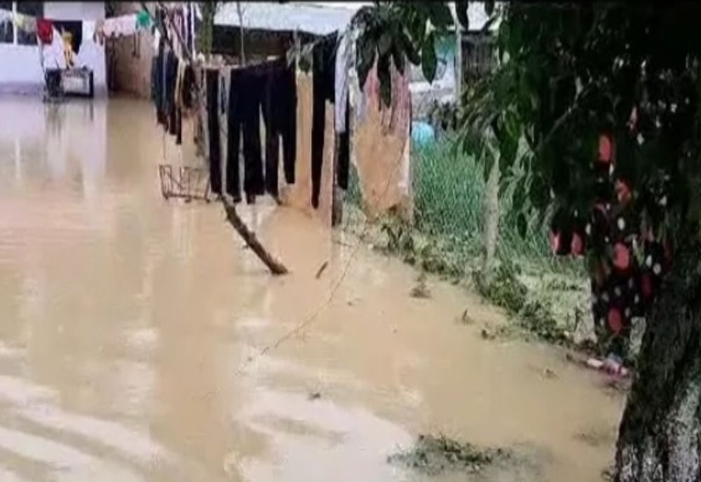 Vâlcea: mai multe gospodării și terenuri agricole din 14 localități au fost inundate