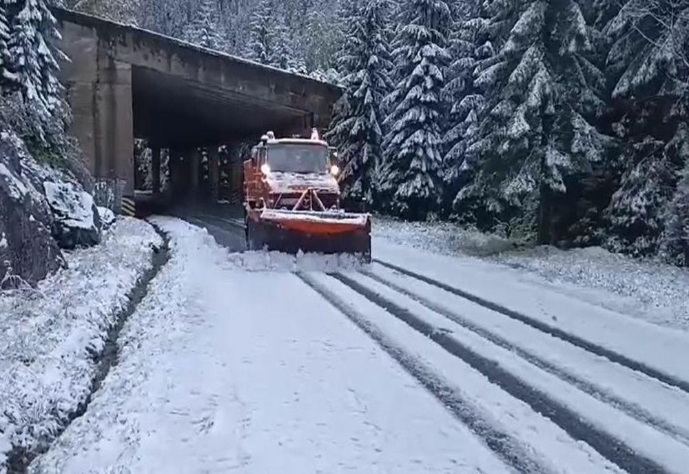 Meteorologii anunță schimbări majore ale vremii: temperaturile scad și revine ninsoarea