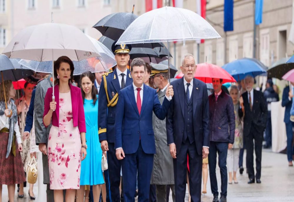 NICUȘOR DAN TRAGE DE TIMP ÎN SCANDALUL VIZITEI ÎN AUSTRIA, ÎN CARE A FOST ÎNSOȚIT DE PARTENERA SA, MIRABELA